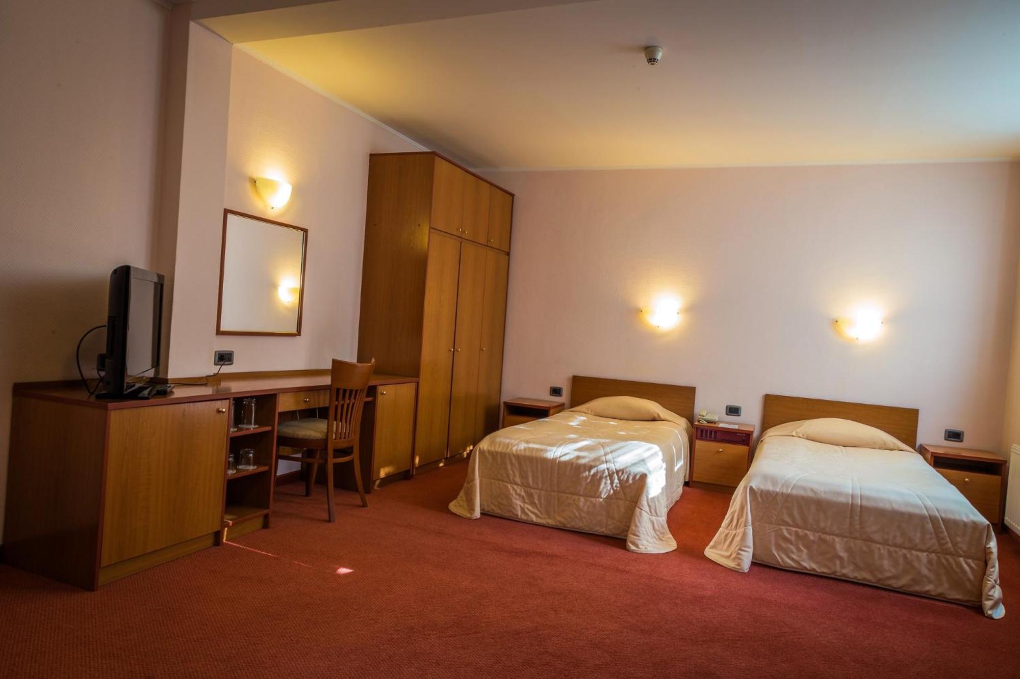 Hotel Sevlievo Plaza Zimmer foto