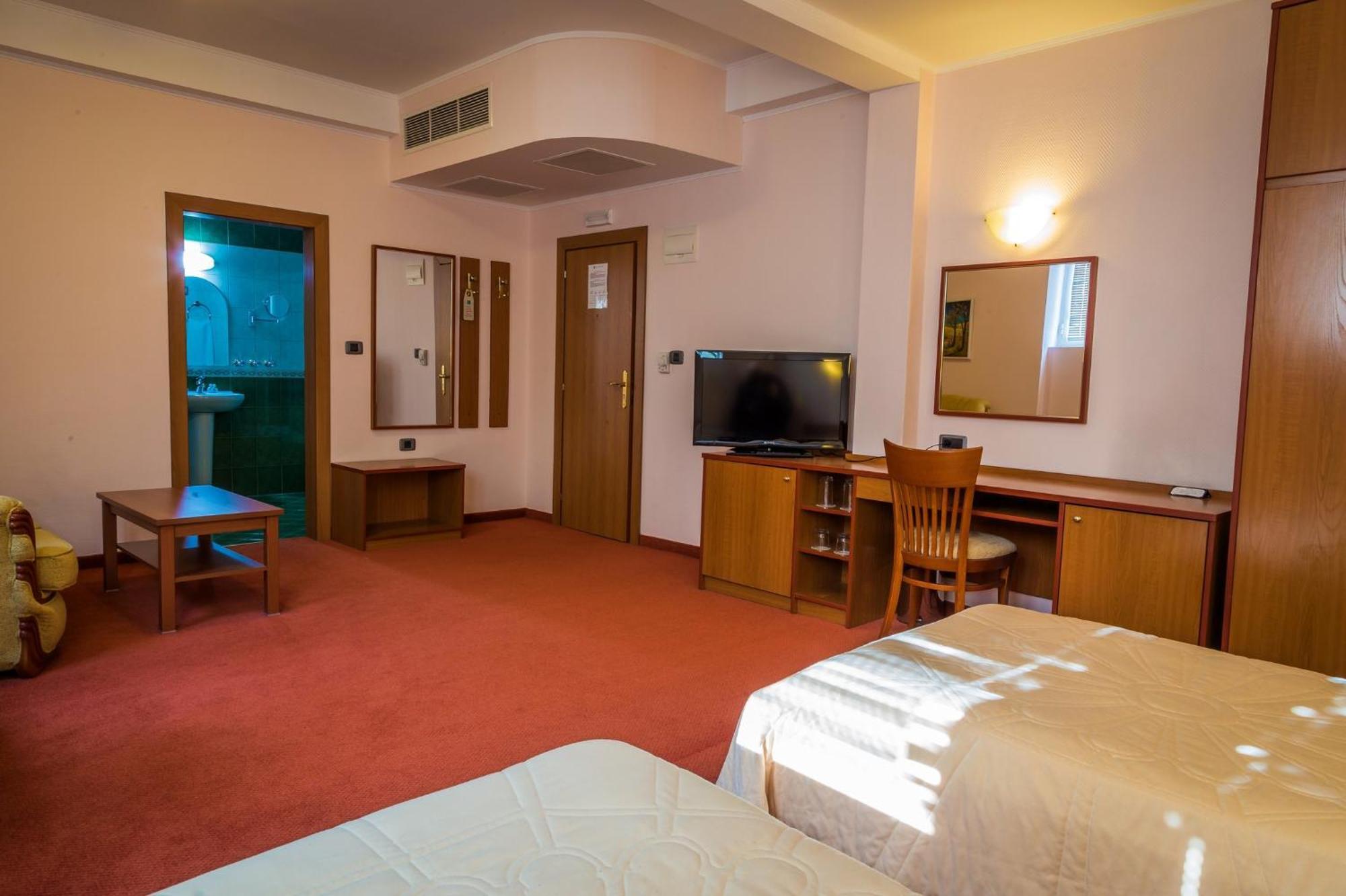 Hotel Sevlievo Plaza Zimmer foto